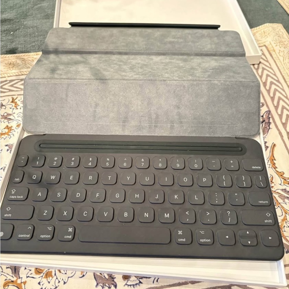 Apple iPad keyboard model A1772